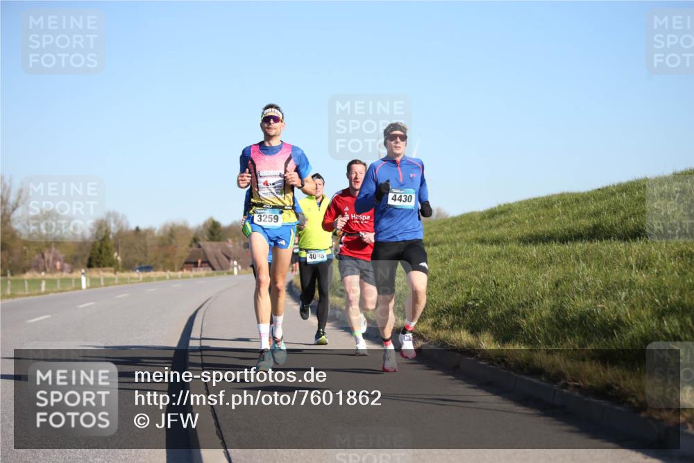 06.04.2025 - 44. Internationalen Wilhelmsburger Insellauf Jannik Wohlers http://msf.ph/oto/7601862 06.04.2025 09:19:52 Laufen 3259, 4096, 4430 meine-sportfotos.de