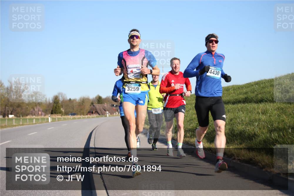 06.04.2025 - 44. Internationalen Wilhelmsburger Insellauf Jannik Wohlers http://msf.ph/oto/7601894 06.04.2025 09:19:52 Laufen 3259, 4096, 2, 4430 meine-sportfotos.de