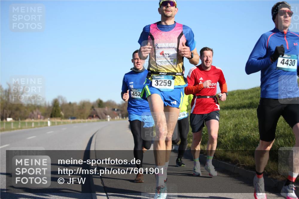 06.04.2025 - 44. Internationalen Wilhelmsburger Insellauf Jannik Wohlers http://msf.ph/oto/7601901 06.04.2025 09:19:53 Laufen 3259, 452, 096, 24, 4430 meine-sportfotos.de