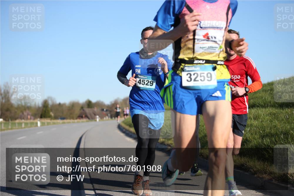 06.04.2025 - 44. Internationalen Wilhelmsburger Insellauf Jannik Wohlers http://msf.ph/oto/7601908 06.04.2025 09:19:54 Laufen 4529, 3259 meine-sportfotos.de