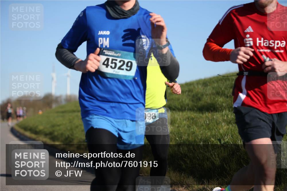 06.04.2025 - 44. Internationalen Wilhelmsburger Insellauf Jannik Wohlers http://msf.ph/oto/7601915 06.04.2025 09:19:54 Laufen 4529, 96 meine-sportfotos.de