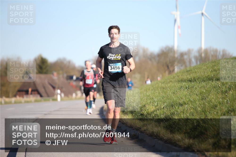06.04.2025 - 44. Internationalen Wilhelmsburger Insellauf Jannik Wohlers http://msf.ph/oto/7601944 06.04.2025 09:20:04 Laufen 3456 meine-sportfotos.de