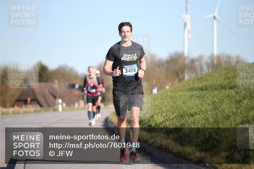 06.04.2025 - 44. Internationalen Wilhelmsburger Insellauf Jannik Wohlers http://msf.ph/oto/7601948 06.04.2025 09:20:04 Laufen 3456 meine-sportfotos.de
