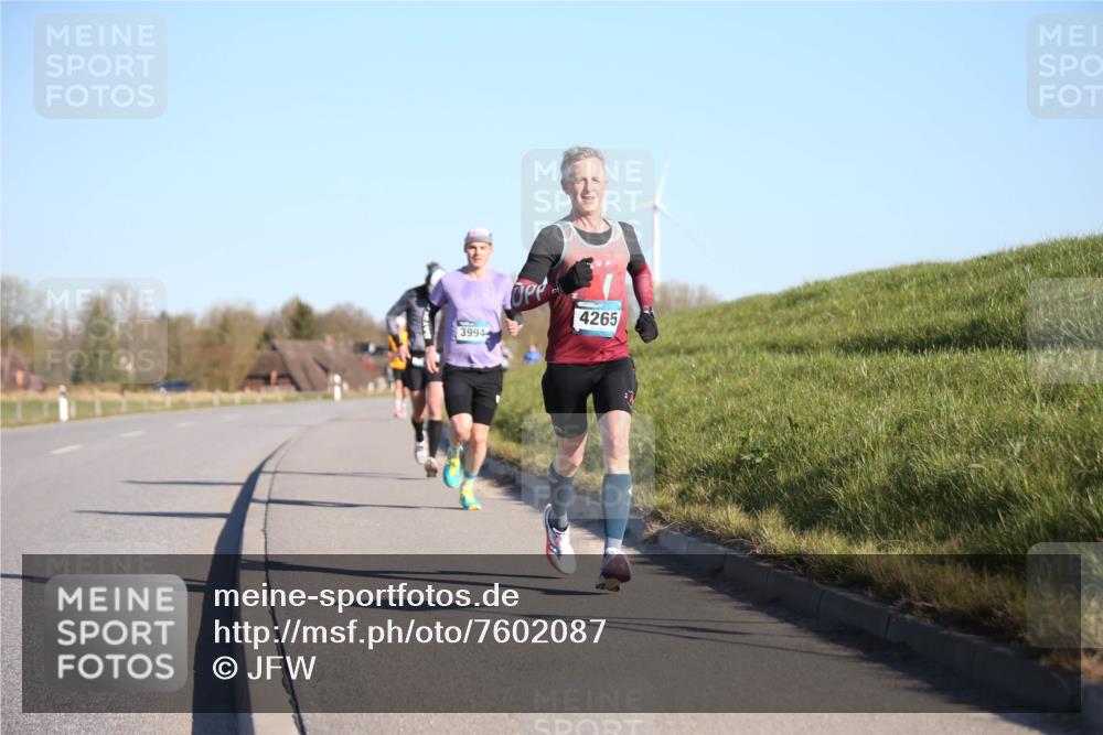 06.04.2025 - 44. Internationalen Wilhelmsburger Insellauf Jannik Wohlers http://msf.ph/oto/7602087 06.04.2025 09:20:11 Laufen 4265, 3994 meine-sportfotos.de