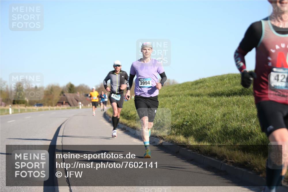 06.04.2025 - 44. Internationalen Wilhelmsburger Insellauf Jannik Wohlers http://msf.ph/oto/7602141 06.04.2025 09:20:13 Laufen 4392, 3994, 42 meine-sportfotos.de