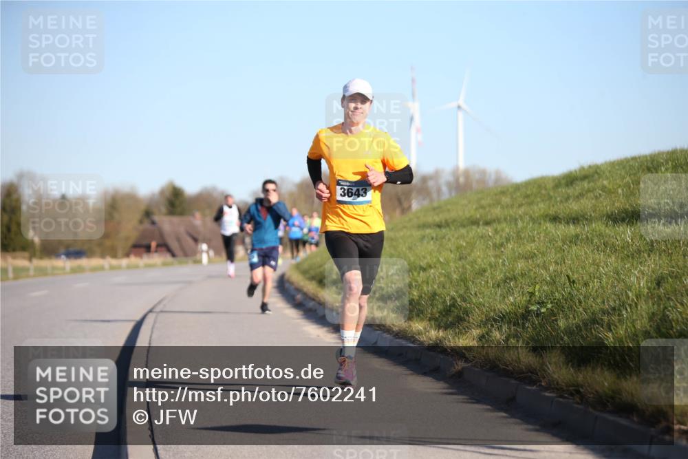 06.04.2025 - 44. Internationalen Wilhelmsburger Insellauf Jannik Wohlers http://msf.ph/oto/7602241 06.04.2025 09:20:21 Laufen 3643 meine-sportfotos.de