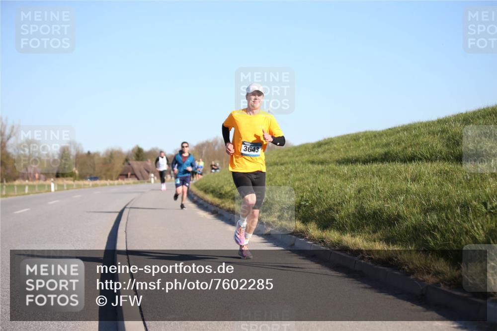 06.04.2025 - 44. Internationalen Wilhelmsburger Insellauf Jannik Wohlers http://msf.ph/oto/7602285 06.04.2025 09:20:21 Laufen 3643 meine-sportfotos.de