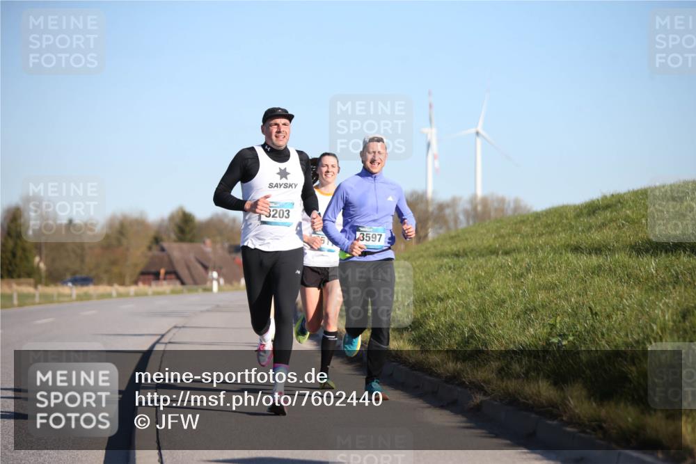 06.04.2025 - 44. Internationalen Wilhelmsburger Insellauf Jannik Wohlers http://msf.ph/oto/7602440 06.04.2025 09:20:30 Laufen 3203, 3597 meine-sportfotos.de