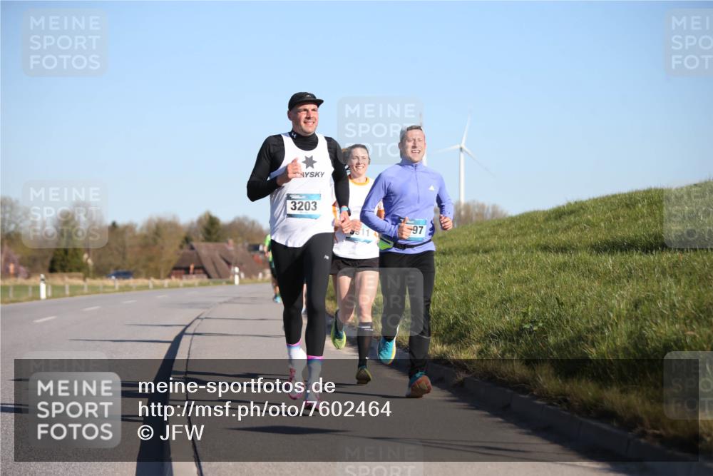 06.04.2025 - 44. Internationalen Wilhelmsburger Insellauf Jannik Wohlers http://msf.ph/oto/7602464 06.04.2025 09:20:31 Laufen 3203, 97 meine-sportfotos.de