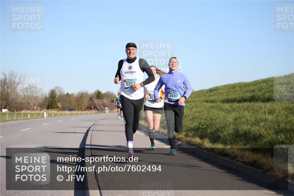 06.04.2025 - 44. Internationalen Wilhelmsburger Insellauf Jannik Wohlers http://msf.ph/oto/7602494 06.04.2025 09:20:31 Laufen 3203, 35, 3597 meine-sportfotos.de