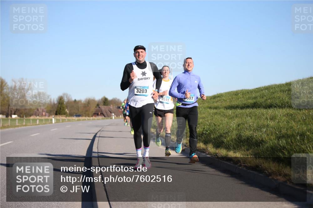 06.04.2025 - 44. Internationalen Wilhelmsburger Insellauf Jannik Wohlers http://msf.ph/oto/7602516 06.04.2025 09:20:31 Laufen 3203, 97, 3511 meine-sportfotos.de