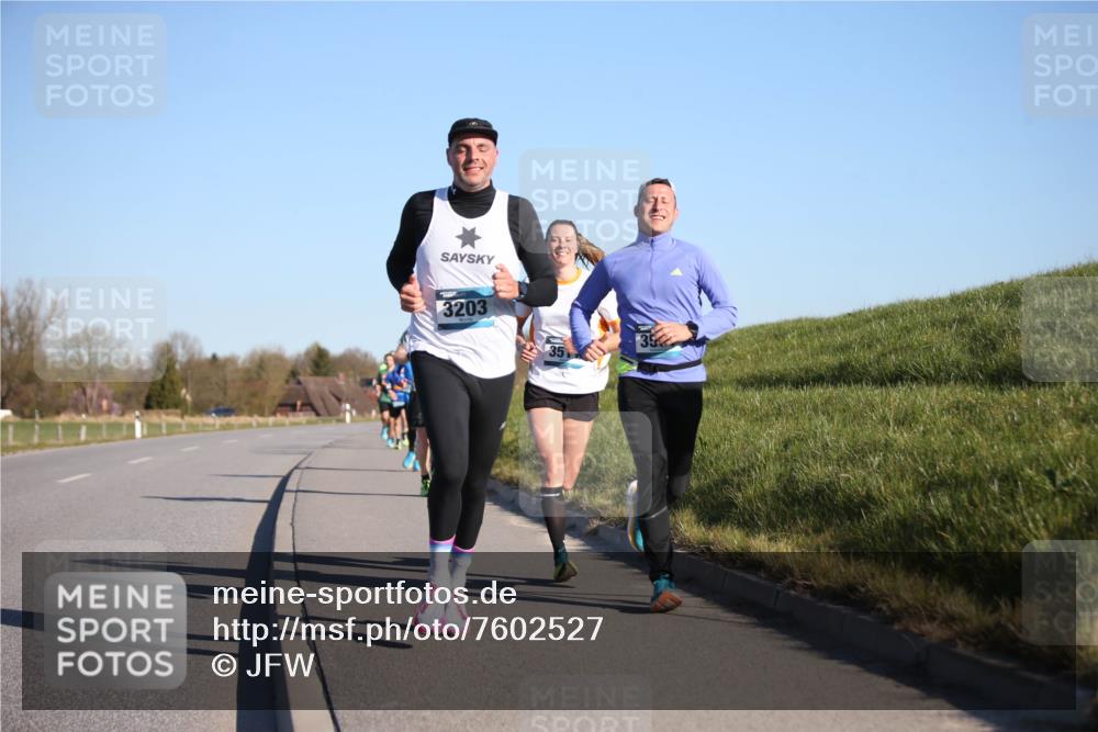 06.04.2025 - 44. Internationalen Wilhelmsburger Insellauf Jannik Wohlers http://msf.ph/oto/7602527 06.04.2025 09:20:32 Laufen 3203, 35, 35 meine-sportfotos.de