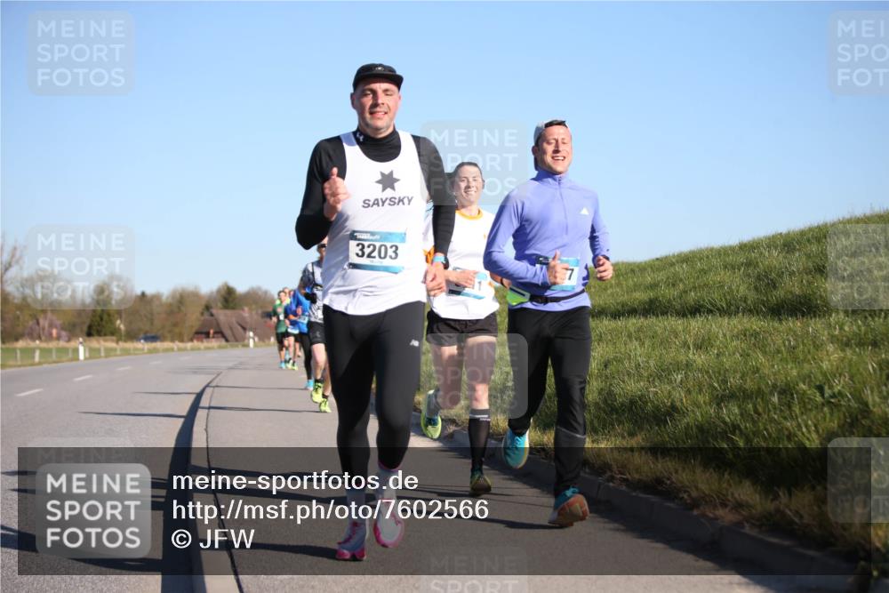 06.04.2025 - 44. Internationalen Wilhelmsburger Insellauf Jannik Wohlers http://msf.ph/oto/7602566 06.04.2025 09:20:32 Laufen 3203 meine-sportfotos.de
