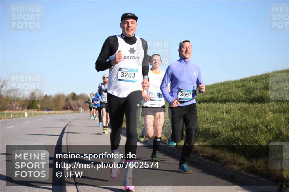 06.04.2025 - 44. Internationalen Wilhelmsburger Insellauf Jannik Wohlers http://msf.ph/oto/7602574 06.04.2025 09:20:32 Laufen 3203, 35, 3597 meine-sportfotos.de