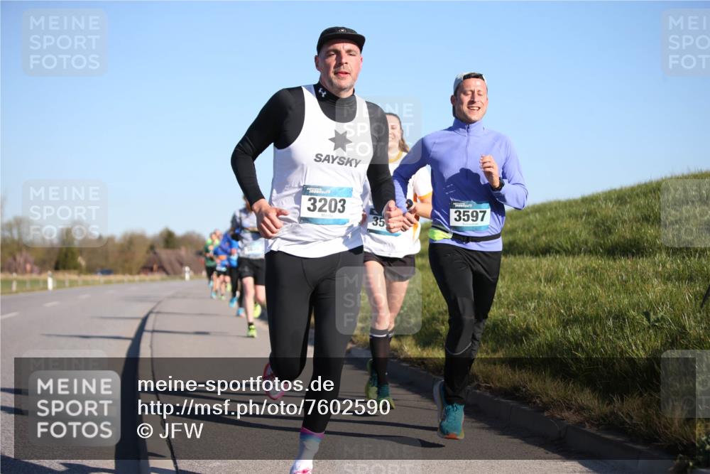 06.04.2025 - 44. Internationalen Wilhelmsburger Insellauf Jannik Wohlers http://msf.ph/oto/7602590 06.04.2025 09:20:32 Laufen 3203, 35, 3597 meine-sportfotos.de