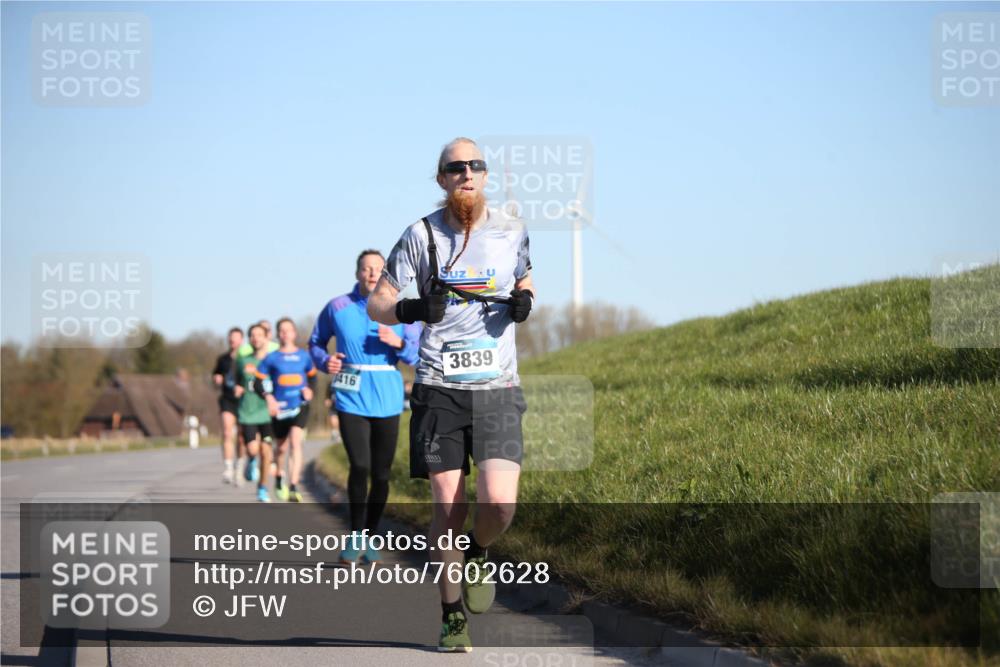 06.04.2025 - 44. Internationalen Wilhelmsburger Insellauf Jannik Wohlers http://msf.ph/oto/7602628 06.04.2025 09:20:34 Laufen 1416, 3839 meine-sportfotos.de