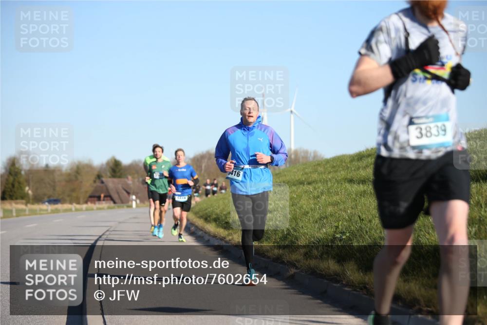 06.04.2025 - 44. Internationalen Wilhelmsburger Insellauf Jannik Wohlers http://msf.ph/oto/7602654 06.04.2025 09:20:35 Laufen 4416, 416, 3839 meine-sportfotos.de