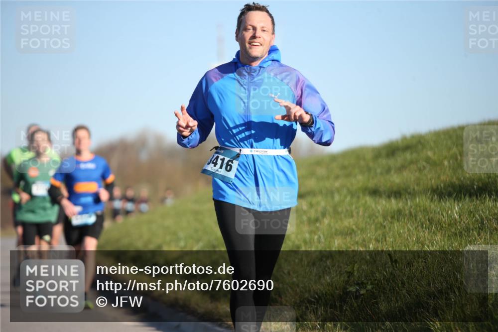 06.04.2025 - 44. Internationalen Wilhelmsburger Insellauf Jannik Wohlers http://msf.ph/oto/7602690 06.04.2025 09:20:36 Laufen 416 meine-sportfotos.de