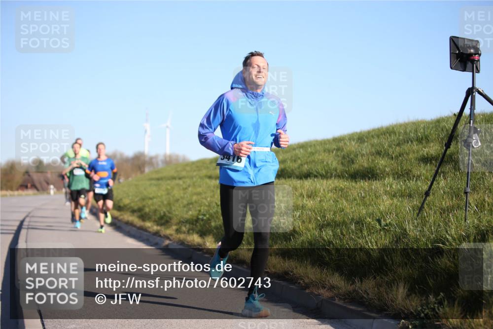 06.04.2025 - 44. Internationalen Wilhelmsburger Insellauf Jannik Wohlers http://msf.ph/oto/7602743 06.04.2025 09:20:37 Laufen 3416 meine-sportfotos.de
