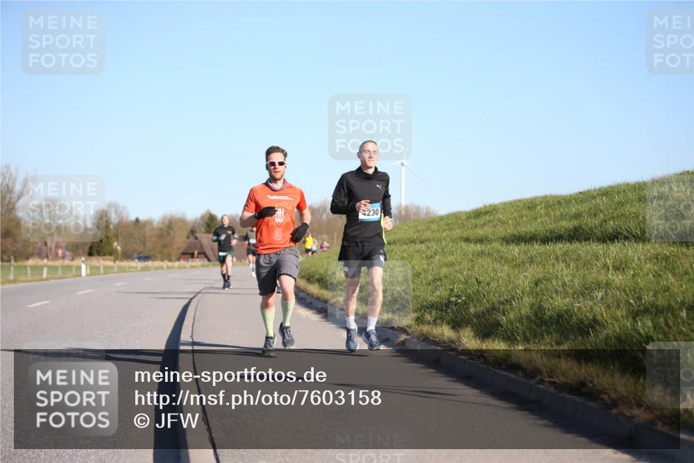 06.04.2025 - 44. Internationalen Wilhelmsburger Insellauf Jannik Wohlers http://msf.ph/oto/7603158 06.04.2025 09:20:51 Laufen 230 meine-sportfotos.de