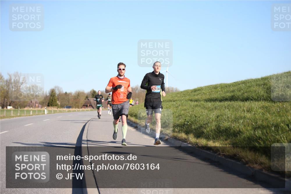 06.04.2025 - 44. Internationalen Wilhelmsburger Insellauf Jannik Wohlers http://msf.ph/oto/7603164 06.04.2025 09:20:51 Laufen 30 meine-sportfotos.de