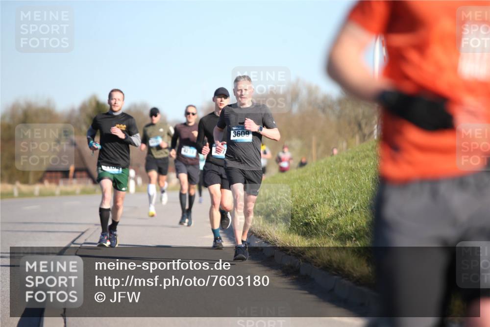 06.04.2025 - 44. Internationalen Wilhelmsburger Insellauf Jannik Wohlers http://msf.ph/oto/7603180 06.04.2025 09:20:52 Laufen 4215, 3609 meine-sportfotos.de