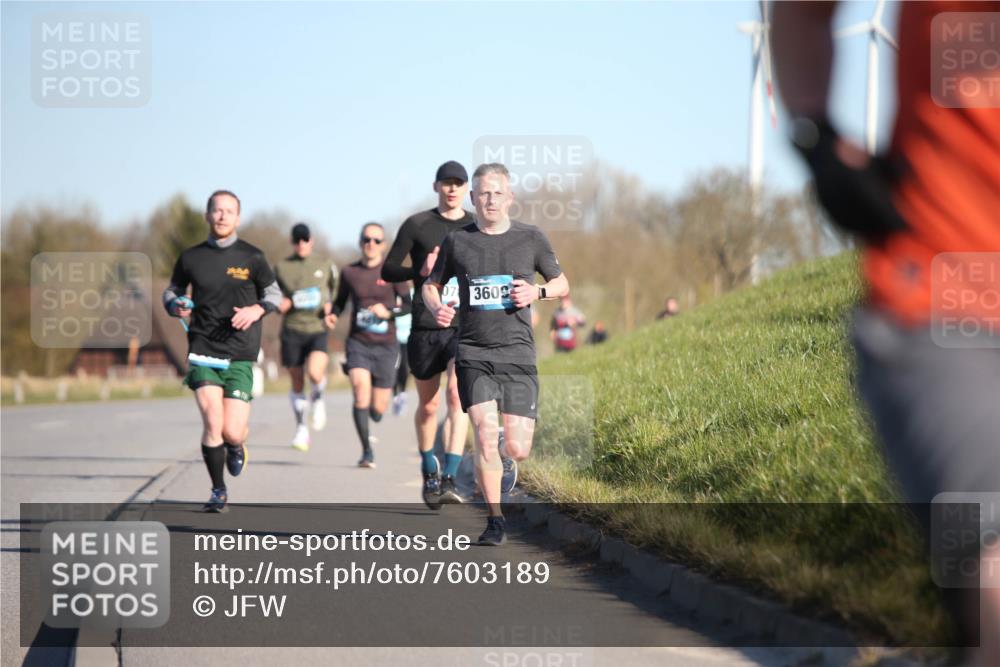 06.04.2025 - 44. Internationalen Wilhelmsburger Insellauf Jannik Wohlers http://msf.ph/oto/7603189 06.04.2025 09:20:52 Laufen 3609 meine-sportfotos.de