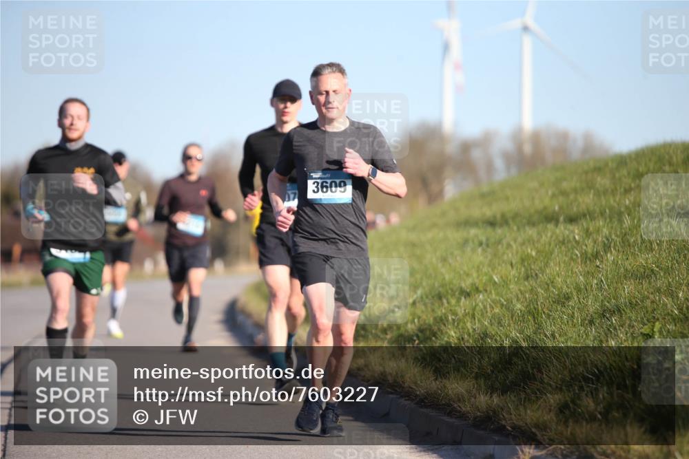 06.04.2025 - 44. Internationalen Wilhelmsburger Insellauf Jannik Wohlers http://msf.ph/oto/7603227 06.04.2025 09:20:54 Laufen 3609 meine-sportfotos.de