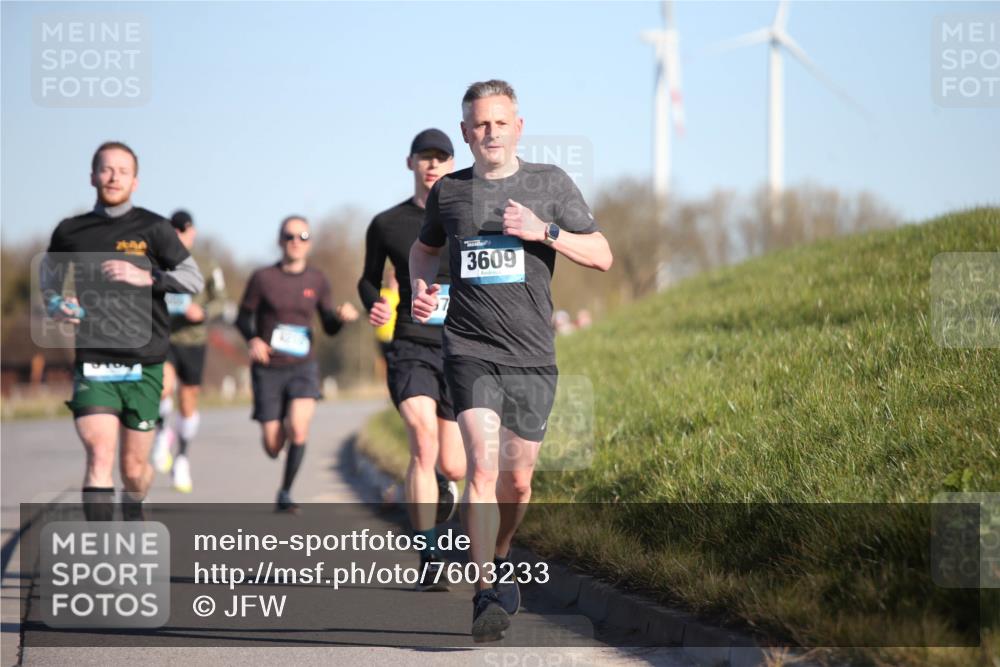 06.04.2025 - 44. Internationalen Wilhelmsburger Insellauf Jannik Wohlers http://msf.ph/oto/7603233 06.04.2025 09:20:54 Laufen 3609 meine-sportfotos.de