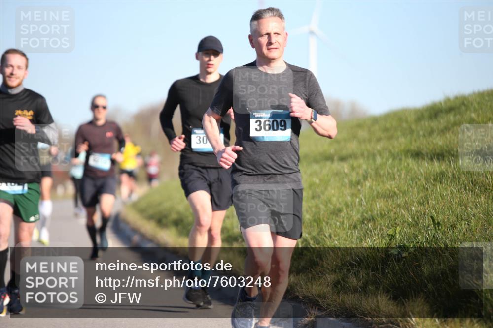06.04.2025 - 44. Internationalen Wilhelmsburger Insellauf Jannik Wohlers http://msf.ph/oto/7603248 06.04.2025 09:20:55 Laufen 30, 3609 meine-sportfotos.de