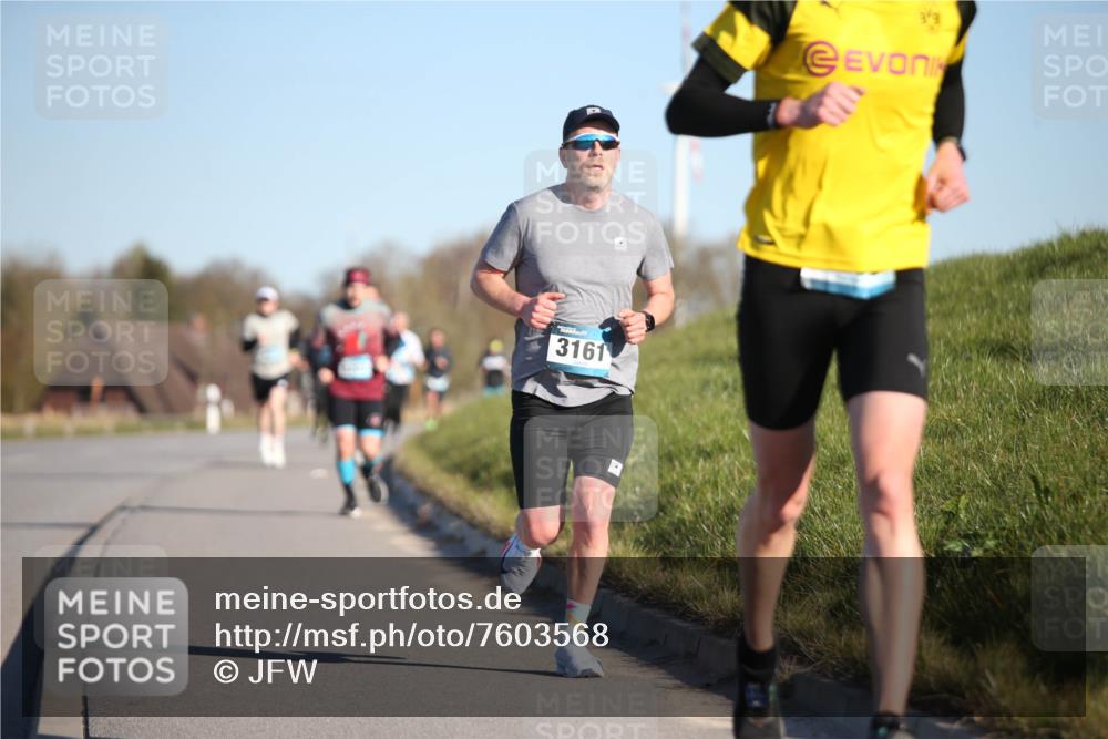 06.04.2025 - 44. Internationalen Wilhelmsburger Insellauf Jannik Wohlers http://msf.ph/oto/7603568 06.04.2025 09:21:10 Laufen 3161 meine-sportfotos.de