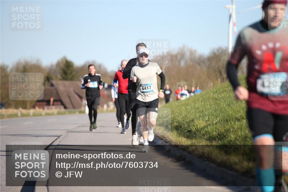 06.04.2025 - 44. Internationalen Wilhelmsburger Insellauf Jannik Wohlers http://msf.ph/oto/7603734 06.04.2025 09:21:16 Laufen 4417, 4202 meine-sportfotos.de