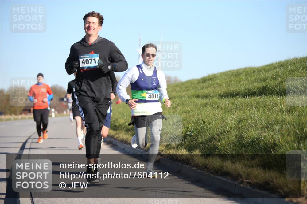 06.04.2025 - 44. Internationalen Wilhelmsburger Insellauf Jannik Wohlers http://msf.ph/oto/7604112 06.04.2025 09:21:39 Laufen 4071, 4018 meine-sportfotos.de