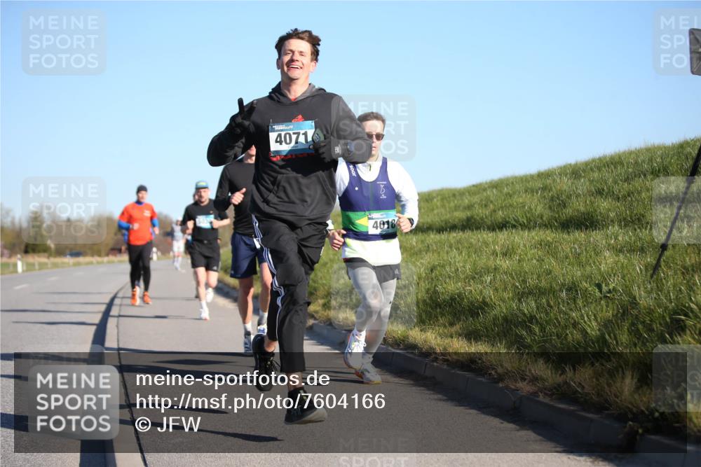 06.04.2025 - 44. Internationalen Wilhelmsburger Insellauf Jannik Wohlers http://msf.ph/oto/7604166 06.04.2025 09:21:40 Laufen 4071, 4018 meine-sportfotos.de