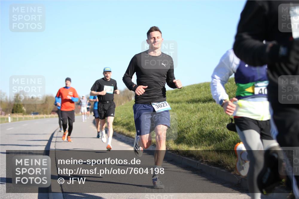 06.04.2025 - 44. Internationalen Wilhelmsburger Insellauf Jannik Wohlers http://msf.ph/oto/7604198 06.04.2025 09:21:41 Laufen 5030, 3027, 40 meine-sportfotos.de