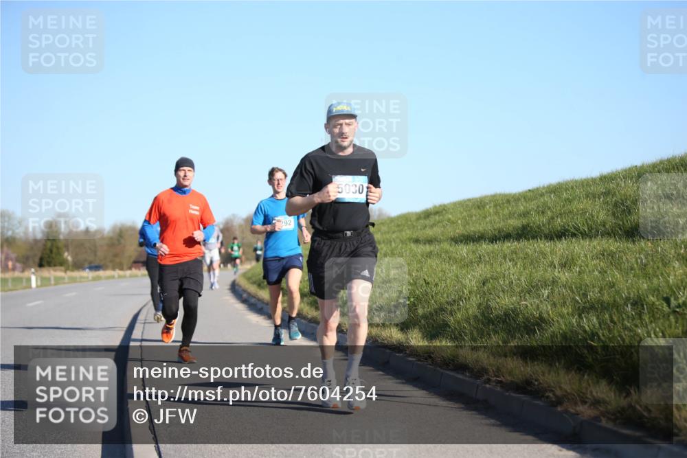 06.04.2025 - 44. Internationalen Wilhelmsburger Insellauf Jannik Wohlers http://msf.ph/oto/7604254 06.04.2025 09:21:42 Laufen 92, 5030 meine-sportfotos.de