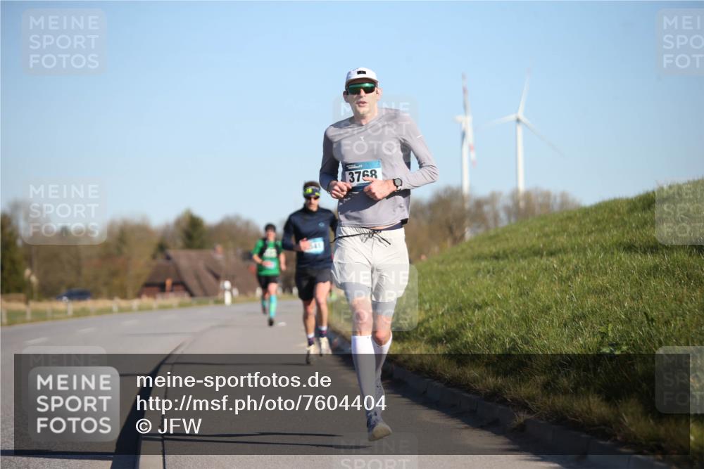 06.04.2025 - 44. Internationalen Wilhelmsburger Insellauf Jannik Wohlers http://msf.ph/oto/7604404 06.04.2025 09:21:49 Laufen 3768 meine-sportfotos.de