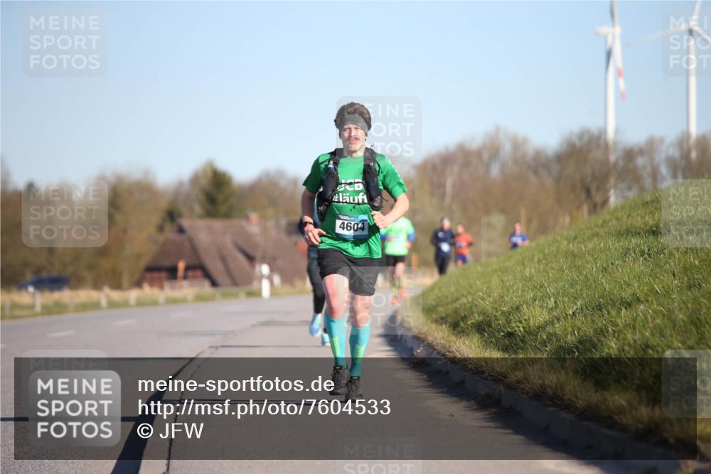 06.04.2025 - 44. Internationalen Wilhelmsburger Insellauf Jannik Wohlers http://msf.ph/oto/7604533 06.04.2025 09:21:56 Laufen 4604 meine-sportfotos.de