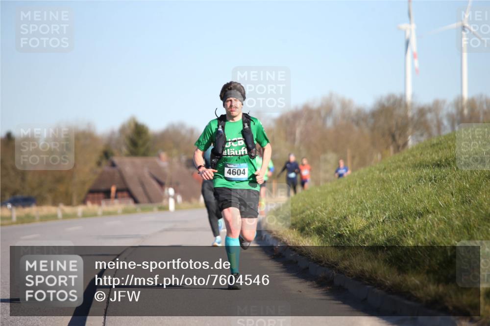 06.04.2025 - 44. Internationalen Wilhelmsburger Insellauf Jannik Wohlers http://msf.ph/oto/7604546 06.04.2025 09:21:56 Laufen 4604 meine-sportfotos.de