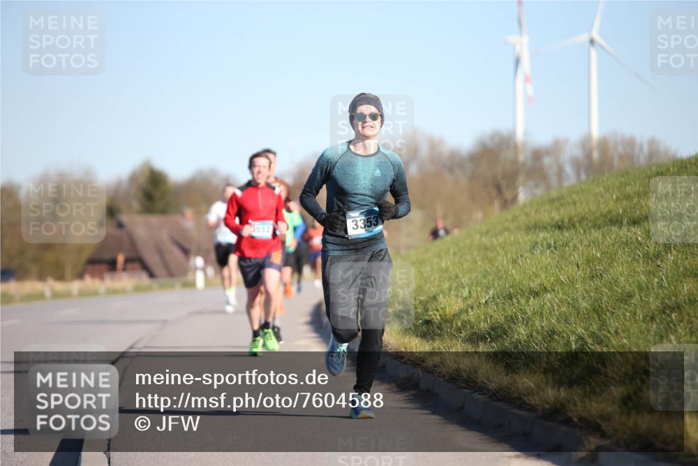 06.04.2025 - 44. Internationalen Wilhelmsburger Insellauf Jannik Wohlers http://msf.ph/oto/7604588 06.04.2025 09:22:01 Laufen 3553, 3353 meine-sportfotos.de