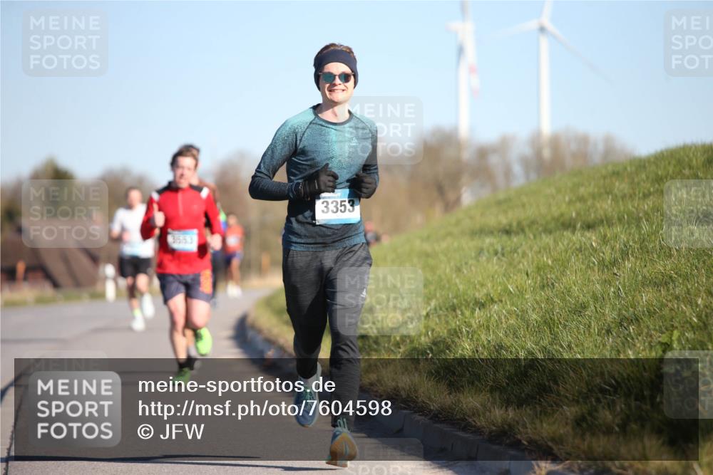 06.04.2025 - 44. Internationalen Wilhelmsburger Insellauf Jannik Wohlers http://msf.ph/oto/7604598 06.04.2025 09:22:01 Laufen 3553, 3353 meine-sportfotos.de