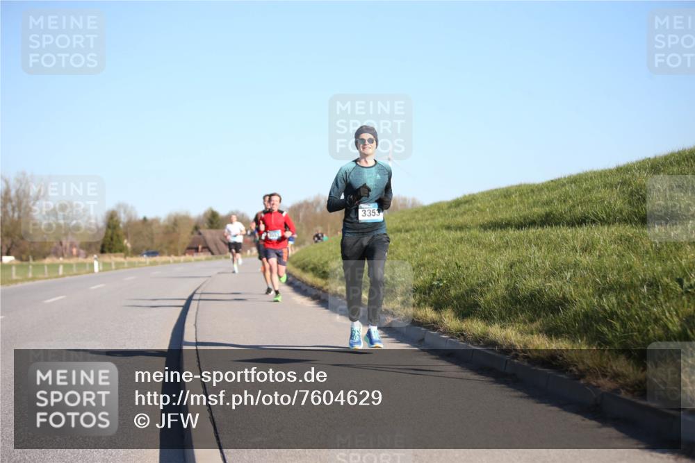 06.04.2025 - 44. Internationalen Wilhelmsburger Insellauf Jannik Wohlers http://msf.ph/oto/7604629 06.04.2025 09:22:03 Laufen 3353 meine-sportfotos.de
