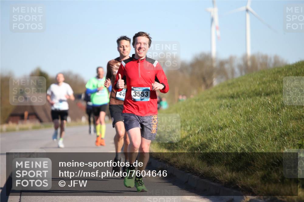 06.04.2025 - 44. Internationalen Wilhelmsburger Insellauf Jannik Wohlers http://msf.ph/oto/7604646 06.04.2025 09:22:04 Laufen 44, 3553 meine-sportfotos.de