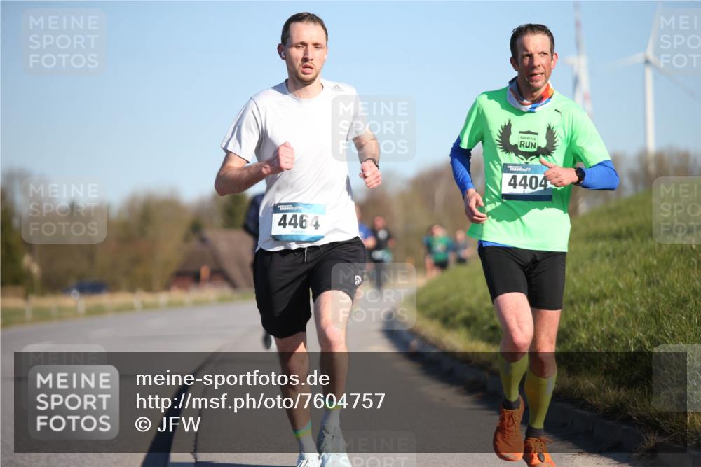 06.04.2025 - 44. Internationalen Wilhelmsburger Insellauf Jannik Wohlers http://msf.ph/oto/7604757 06.04.2025 09:22:11 Laufen 4464, 4404 meine-sportfotos.de