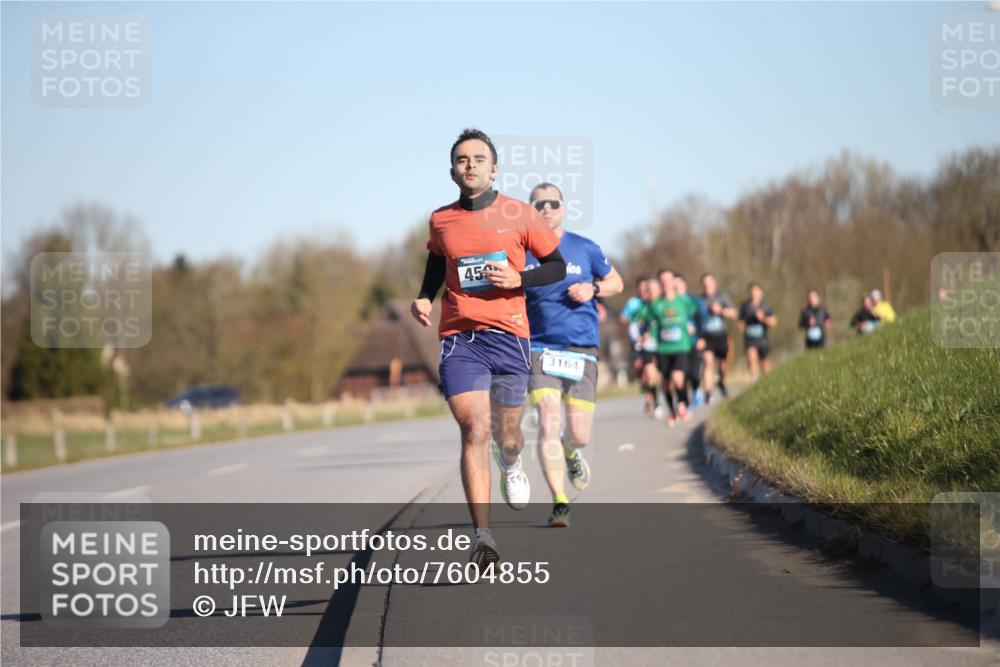 06.04.2025 - 44. Internationalen Wilhelmsburger Insellauf Jannik Wohlers http://msf.ph/oto/7604855 06.04.2025 09:22:17 Laufen 45, 3164 meine-sportfotos.de