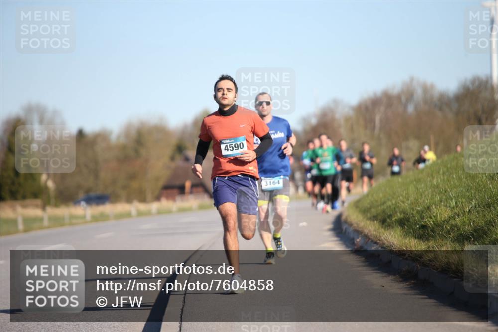 06.04.2025 - 44. Internationalen Wilhelmsburger Insellauf Jannik Wohlers http://msf.ph/oto/7604858 06.04.2025 09:22:17 Laufen 4590, 3164 meine-sportfotos.de