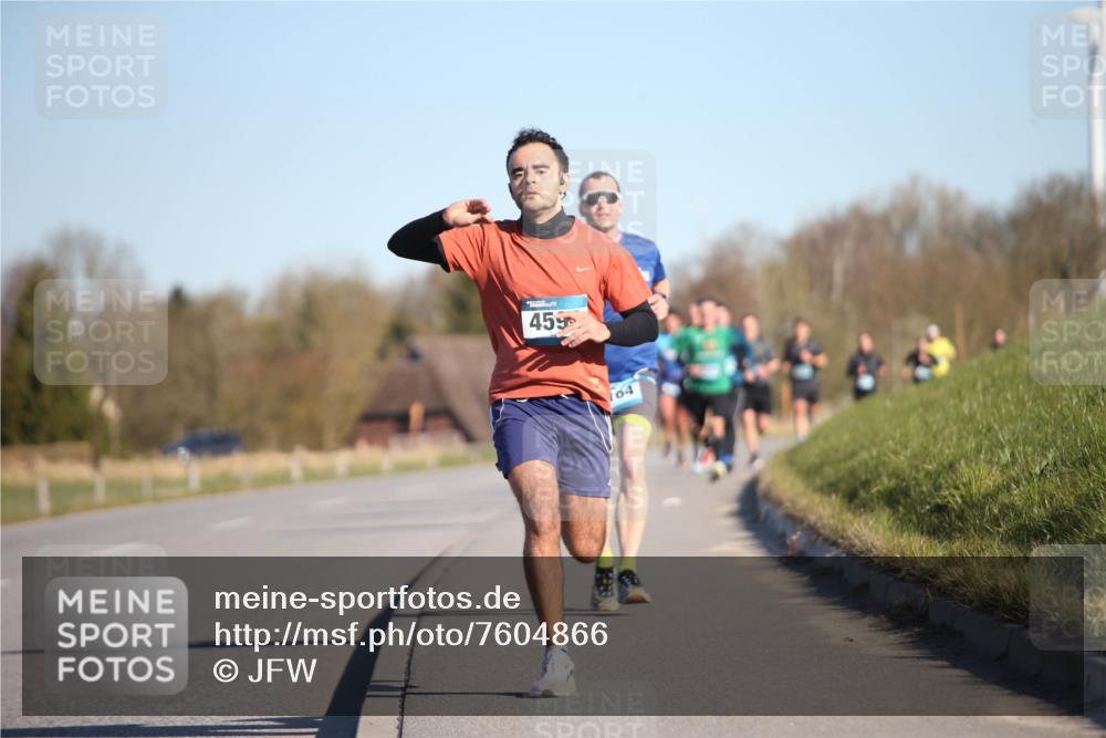 06.04.2025 - 44. Internationalen Wilhelmsburger Insellauf Jannik Wohlers http://msf.ph/oto/7604866 06.04.2025 09:22:18 Laufen 459, 104 meine-sportfotos.de