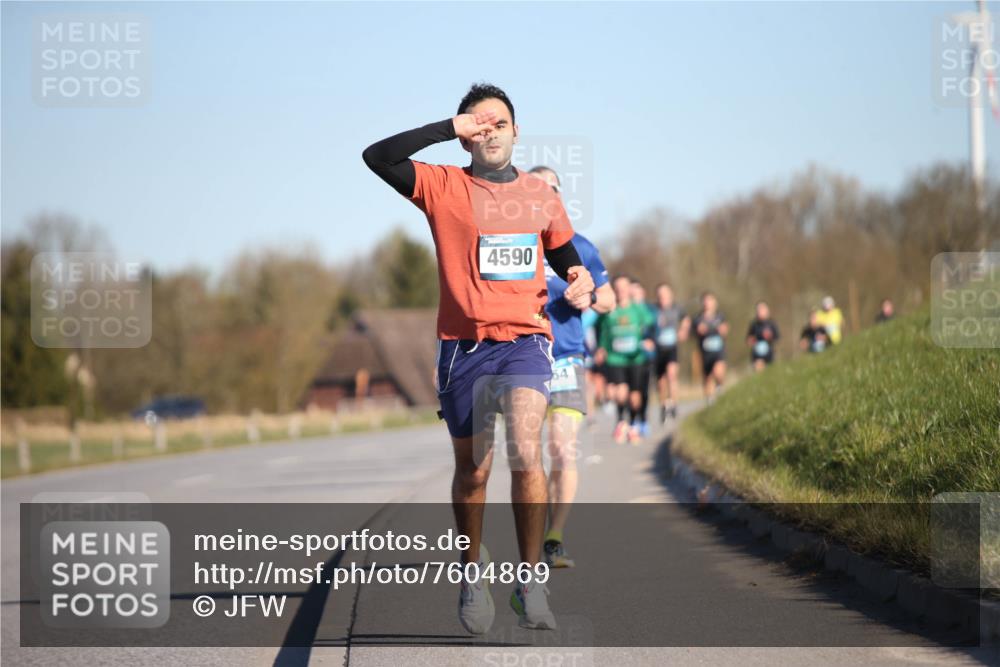 06.04.2025 - 44. Internationalen Wilhelmsburger Insellauf Jannik Wohlers http://msf.ph/oto/7604869 06.04.2025 09:22:18 Laufen 4590, 54 meine-sportfotos.de