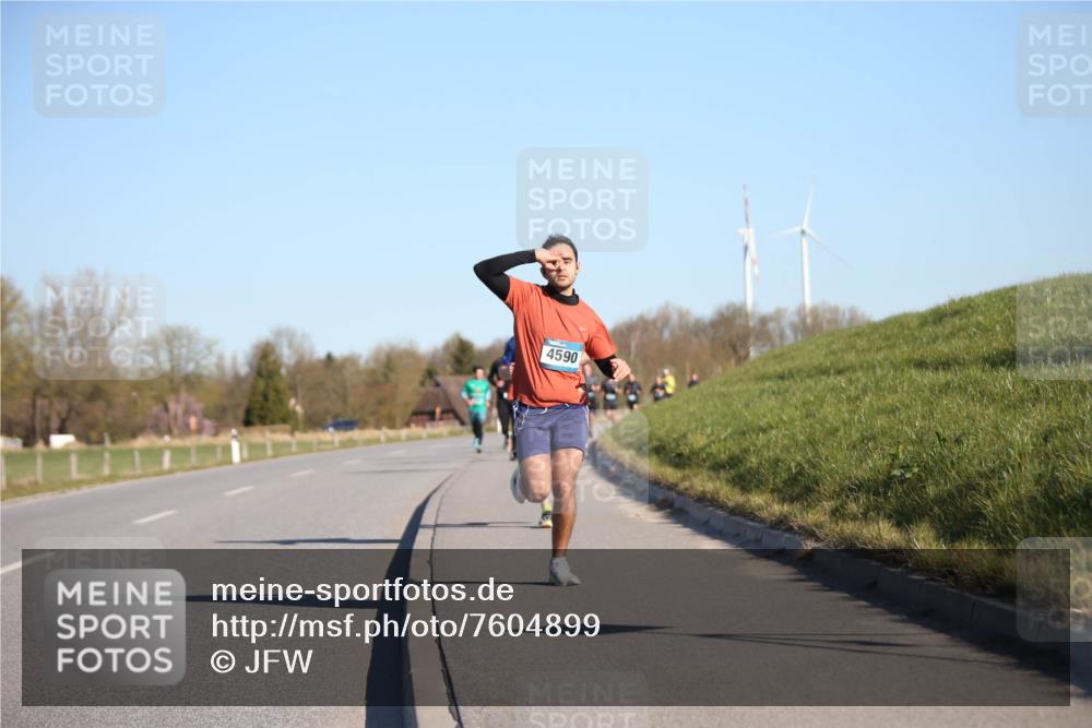 06.04.2025 - 44. Internationalen Wilhelmsburger Insellauf Jannik Wohlers http://msf.ph/oto/7604899 06.04.2025 09:22:19 Laufen 4590 meine-sportfotos.de