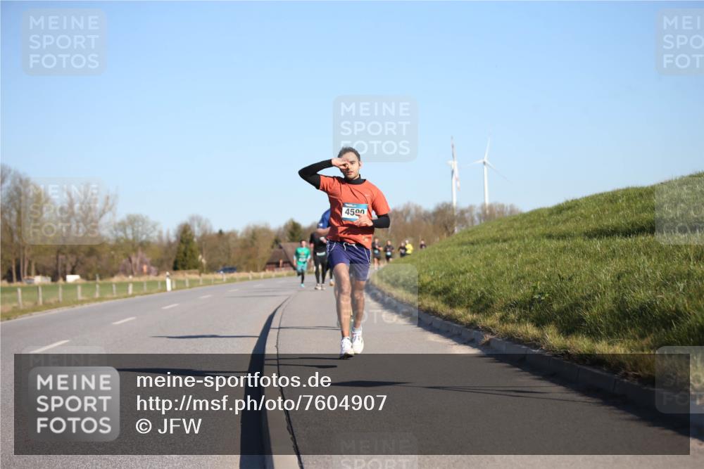 06.04.2025 - 44. Internationalen Wilhelmsburger Insellauf Jannik Wohlers http://msf.ph/oto/7604907 06.04.2025 09:22:19 Laufen 4500 meine-sportfotos.de
